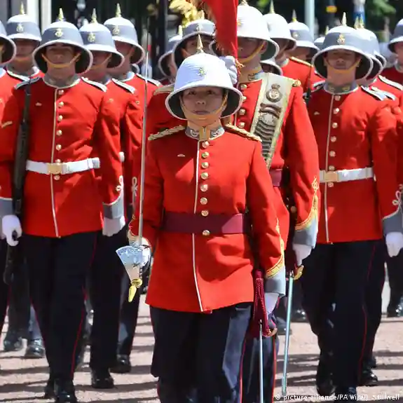 Commander Du Lady Era