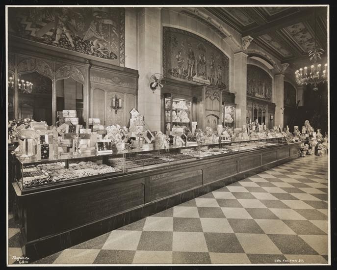 Lady Era Bon Marché